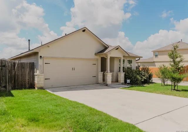 2nd image of 6554 Hoffman Pln, San Antonio, TX 78252 | MLS# 1991633
