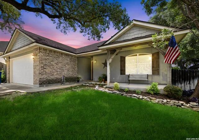 Photo 1 of Single family home for sale at 327 Bonner Blvd, New Braunfels, TX 78130 | MLS# 1991647 | Listing updated on 2026-08-03