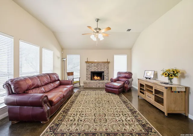 Photo 3 of Single family home for sale at 327 Bonner Blvd, New Braunfels, TX 78130 | MLS# 1991647 | Listing updated on 2026-08-03