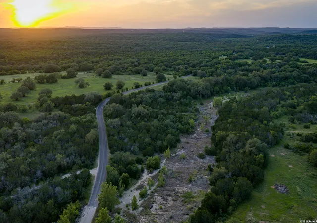 2nd image of 250 County Road 241, Hondo, TX 78861 | MLS# 1991679