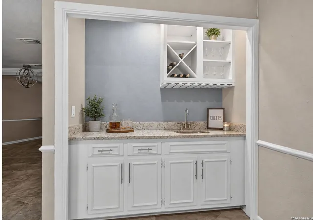 3rd image of 5359 Fredericksburg #209B, San Antonio, TX 78229 | MLS# 1991709