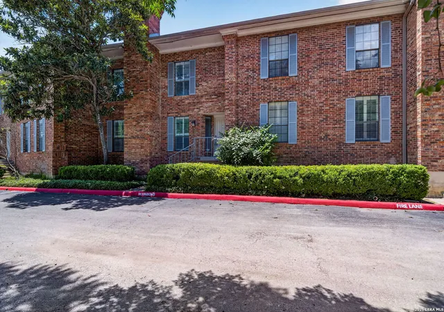 4th image of 5359 Fredericksburg #209B, San Antonio, TX 78229 | MLS# 1991709