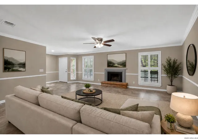 5th image of 5359 Fredericksburg #209B, San Antonio, TX 78229 | MLS# 1991709