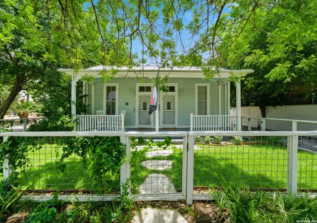 Homes for sale in San Antonio, TX | 301 Barrera St, San Antonio, TX 78210 | MLS# 1991720