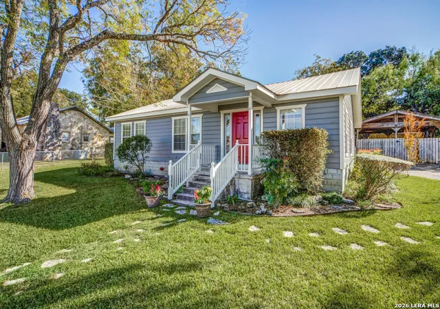 Photo 1 of Single family home for sale at 139 W Hosack St, Boerne, TX 78006 | MLS# 1991734 | Listing updated on 2026-06-24