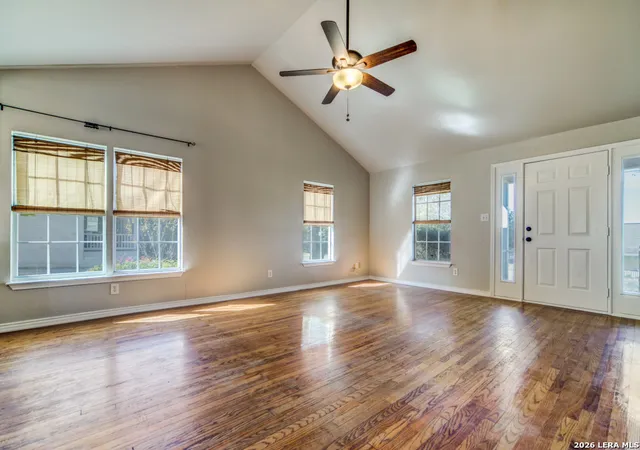 Photo 3 of Single family home for sale at 139 W Hosack St, Boerne, TX 78006 | MLS# 1991734 | Listing updated on 2026-06-24