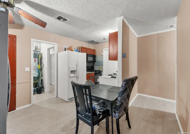 Photo 3 of Single family home for sale at 9718 Caney Creek Dr, San Antonio, TX 78245 | MLS# 1991773 | Listing updated on 2026-09-18