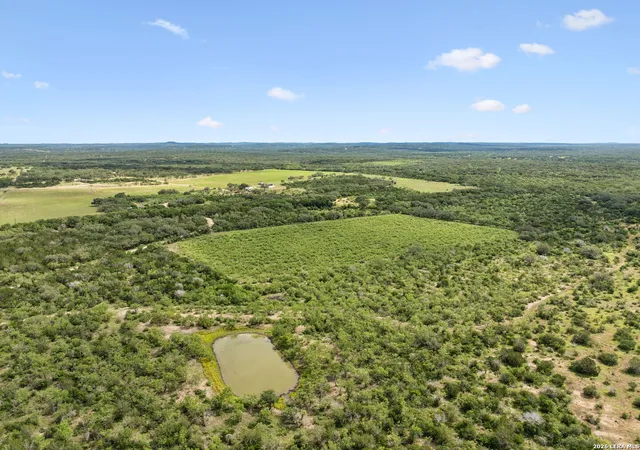 2nd image of 547 County Road 3401, Hondo, TX 78861 | MLS# 1991821