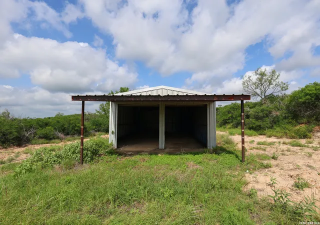 5th image of 8711 County Road 1301, Moore, TX 78057 | MLS# 1991837