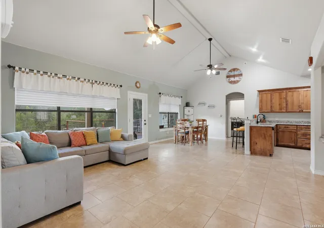 4th image of 204 Bogi Street, Canyon Lake, TX 78133 | MLS# 1991842