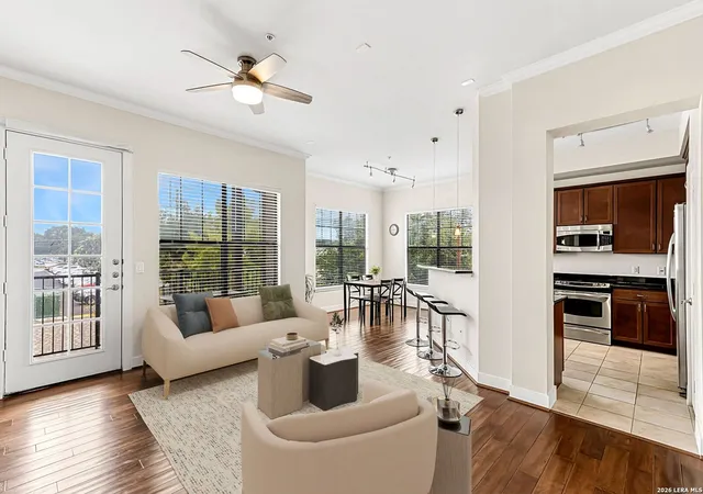 3rd image of 7342 Oak Manor #7301, San Antonio, TX 78229 | MLS# 1991844