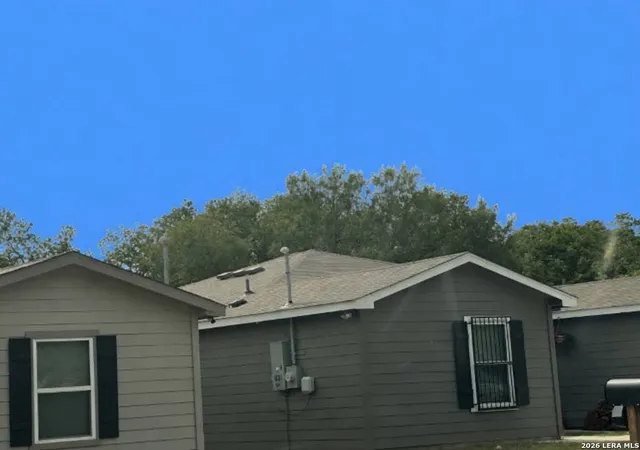 Photo 3 of Multi family home for sale at 831 Escalon Ave, San Antonio, TX 78221 | MLS# 1991894 | Listing updated on 2026-07-19