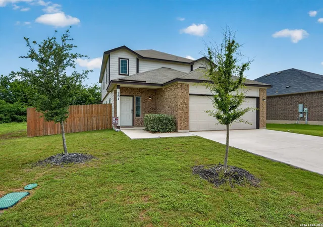 Homes for sale in Cibolo, TX | 304 Saddle Dawn, Cibolo, TX 78108 | MLS# 1991919