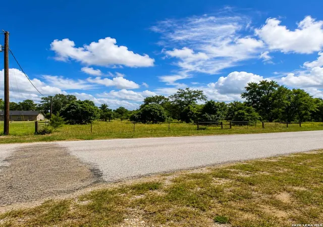 2nd image of 68749 E County Road 6871, Natalia, TX 78059 | MLS# 1991924