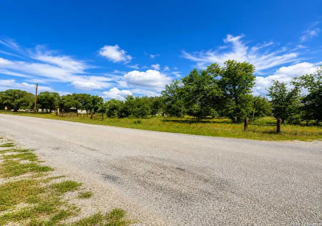 5th image of 68749 E County Road 6871, Natalia, TX 78059 | MLS# 1991924