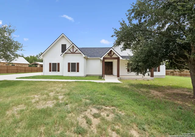 3rd image of 177 E Short Meadow Dr, Lytle, TX 78052 | MLS# 1991926