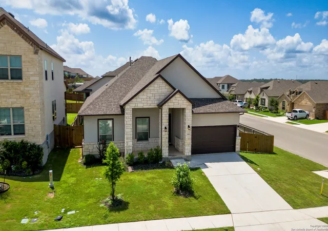 Photo 4 of Single family home for sale at 1606 Folk Victorian, New Braunfels, TX 78132 | MLS# 1991933 | Listing updated on 2026-09-27