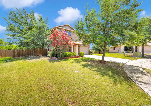 3rd image of 701 Hollow Rdg, Schertz, TX 78108 | MLS# 1991936