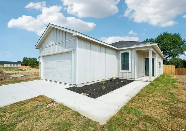 Photo 2 of Single family home for sale at 947 Bull Boat Ln, San Antonio, TX 78221 | MLS# 1991968 | Listing updated on 2026-09-18