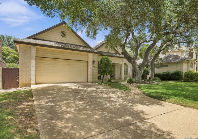Photo 3 of Single family home for sale at 37 Rogers Wood, San Antonio, TX 78248 | MLS# 1991990 | Listing updated on 2026-09-11