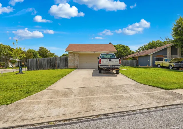 Photo 2 of Sale Pending at 9609 Little Bnd, San Antonio, TX 78250 | MLS# 1992046 | Listing updated on 2026-08-26
