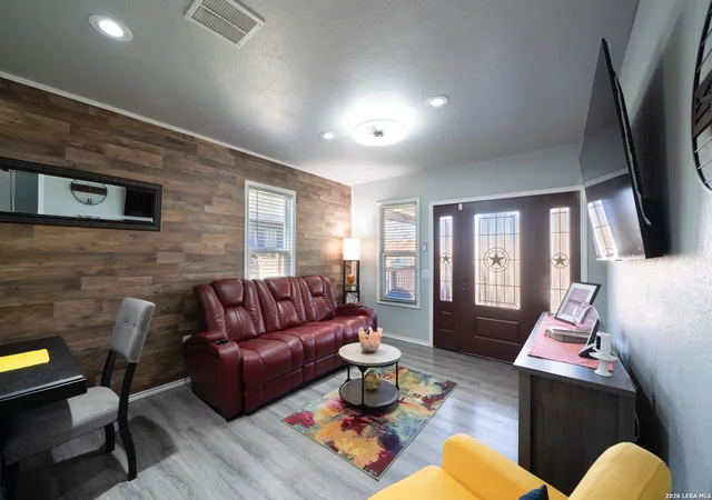 3rd image of 318 Pruitt Ave, San Antonio, TX 78204 | MLS# 1992071
