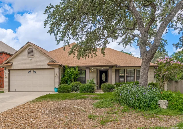 Photo 2 of Sale Pending at 1919 Rialto Way, San Antonio, TX 78230 | MLS# 1992085 | Listing updated on 2026-08-08
