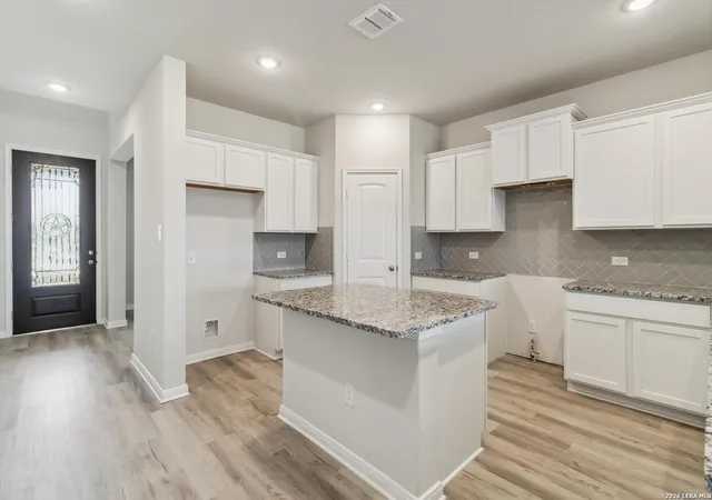 Photo 3 of Single family home for sale at 121 Alyssa Cove, San Antonio, TX 78253 | MLS# 1992102 | Listing updated on 2026-10-07