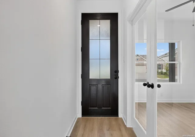 Photo 2 of Single family home for sale at 116 Peeps Ct, San Antonio, TX 78203 | MLS# 1992107 | Listing updated on 2026-09-28