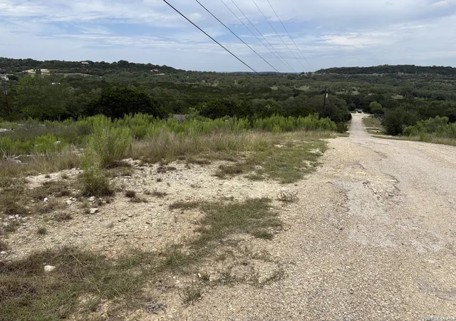 1st image of 391 Iroquois Trl, Bandera, TX 78003 | MLS# 1992131