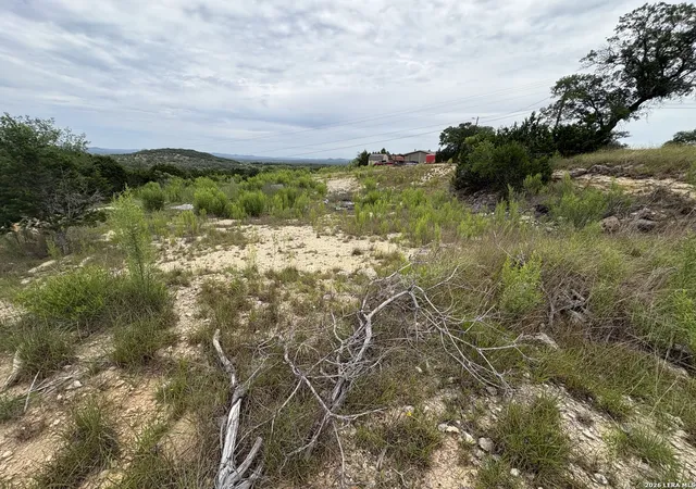 3rd image of 391 Iroquois Trl, Bandera, TX 78003 | MLS# 1992131