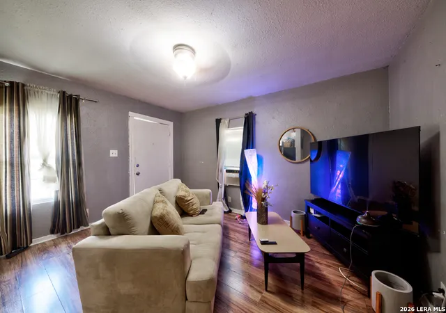 3rd image of 502 -504 Shannon Ave, Seguin, TX 78155 | MLS# 1992173