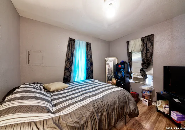 5th image of 502 -504 Shannon Ave, Seguin, TX 78155 | MLS# 1992173