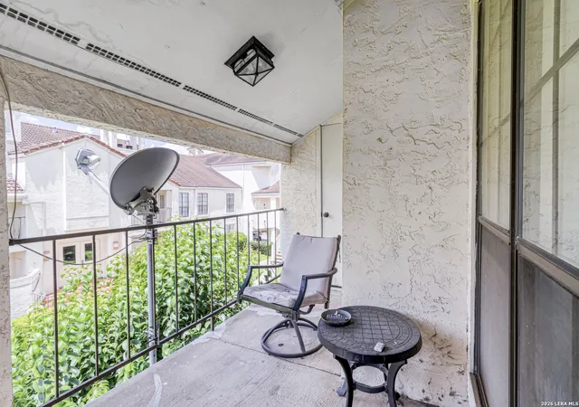3rd image of 2255 Thousand Oaks Dr #605, San Antonio, TX 78232 | MLS# 1992188