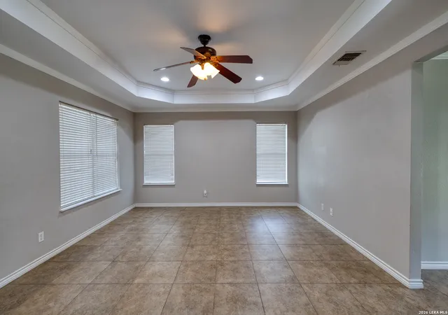 5th image of 221 N Crisp St, Uvalde, TX 78801 | MLS# 1992203