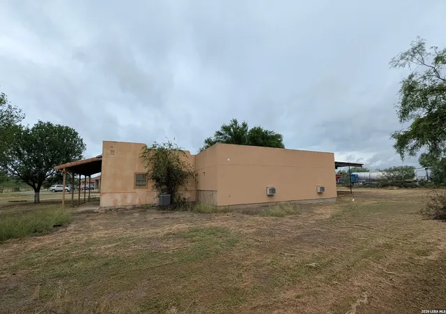 44th image of 418 County Road 227, Eagle Pass, TX 78852 | MLS# 1992204