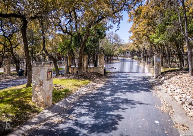 15th image of 19514 Windswept Cv, San Antonio, TX 78266 | MLS# 1992222