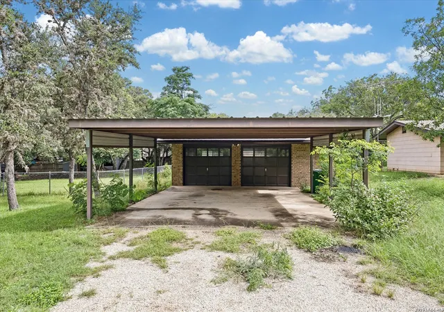 Photo 4 of Sale Pending at 6647 Stonykirk Rd, San Antonio, TX 78240 | MLS# 1992233 | Listing updated on 2026-07-31