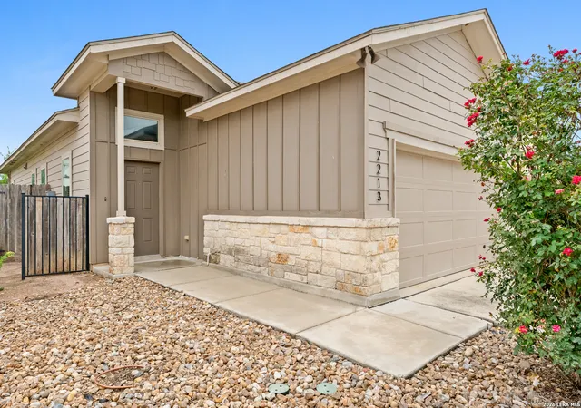3rd image of 2213-2215 Avery Village, New Braunfels, TX 78130 | MLS# 1992281