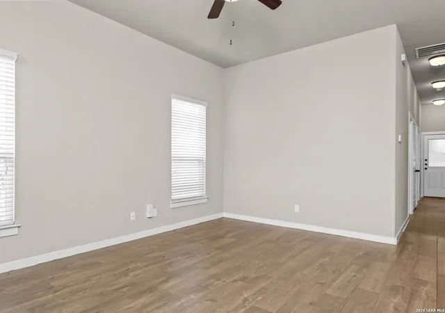 5th image of 2213-2215 Avery Village, New Braunfels, TX 78130 | MLS# 1992281