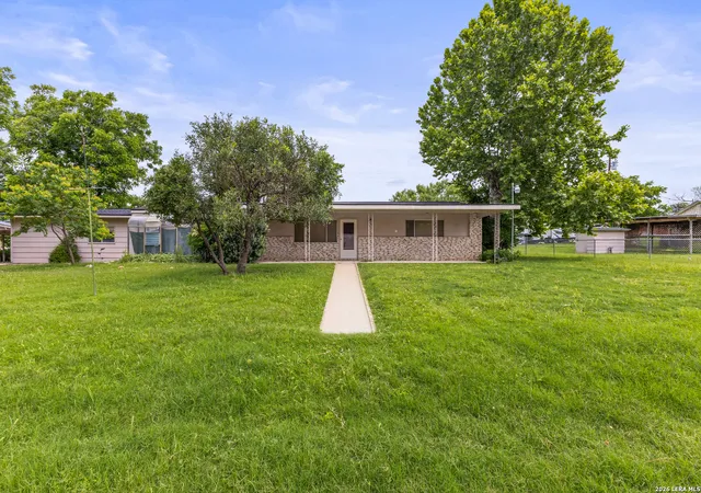 1st image of 212 Bluebonnet St, Burnet, TX 78611 | MLS# 1992318