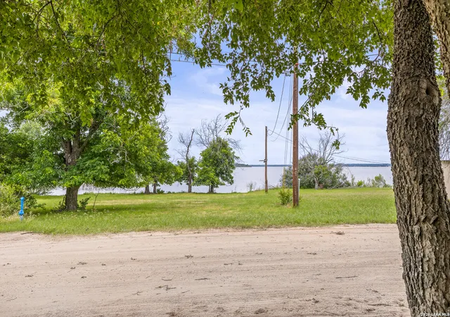 2nd image of 212 Bluebonnet St, Burnet, TX 78611 | MLS# 1992318