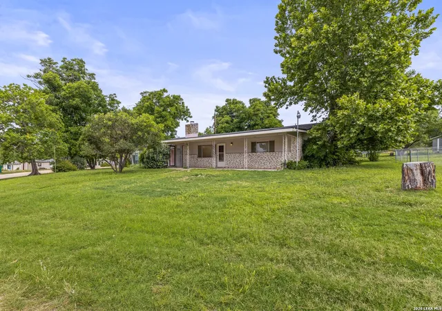 3rd image of 212 Bluebonnet St, Burnet, TX 78611 | MLS# 1992318