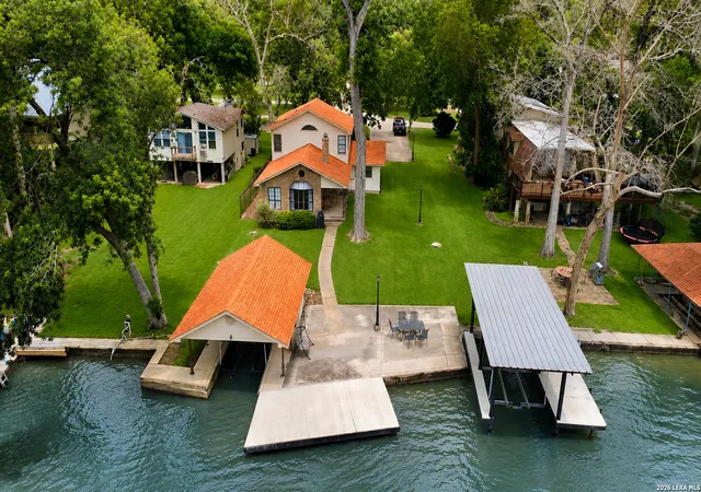 Photo 1 of Single family home for sale at 412 Laguna Vis, Seguin, TX 78155 | MLS# 1992329 | Listing updated on 2026-09-20