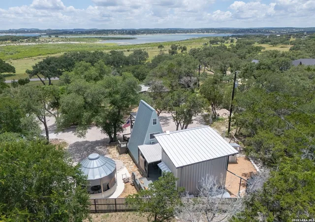 Photo 3 of Single family home for sale at 1067 Fuller Dr, Canyon Lake, TX 78133 | MLS# 1992348 | Listing updated on 2026-07-02
