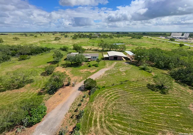 2nd image of 4780 County Road 307, Jourdanton, TX 78026 | MLS# 1992401