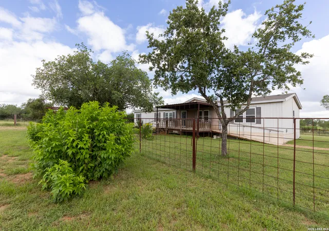 Homes for sale in Jourdanton, TX | 4780 County Road 307, Jourdanton, TX 78026 | MLS# 1992401
