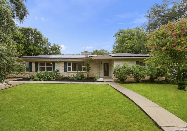 3rd image of 117 Bryker Dr, Terrell Hills, TX 78209 | MLS# 1992421