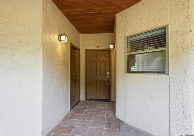 Homes for sale in Boerne, TX | 20 Tapatio Dr E #205, Boerne, TX 78006 | MLS# 1992481