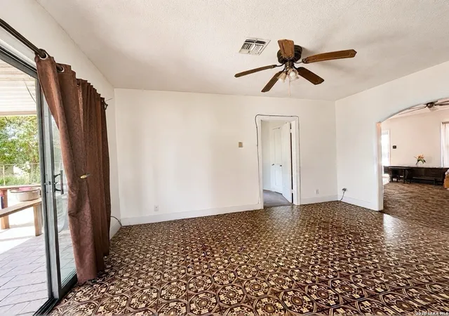 Homes for sale in Beeville, TX | 312 N Monroe, Beeville, TX 78102 | MLS# 1992495